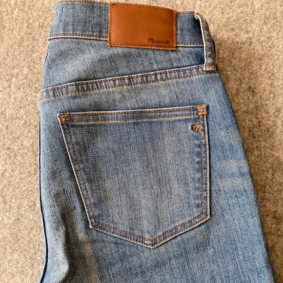 Madewell distressed skinny jeans - Picture 3 of 6